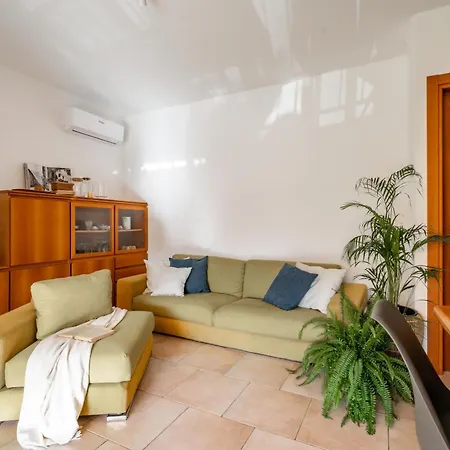 Appartamento Golden 2 - Just Few Steps From The Dervio