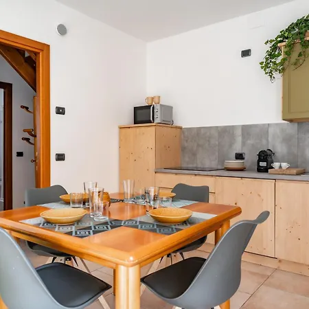 Golden 2 - Just Few Steps From The Appartamento *