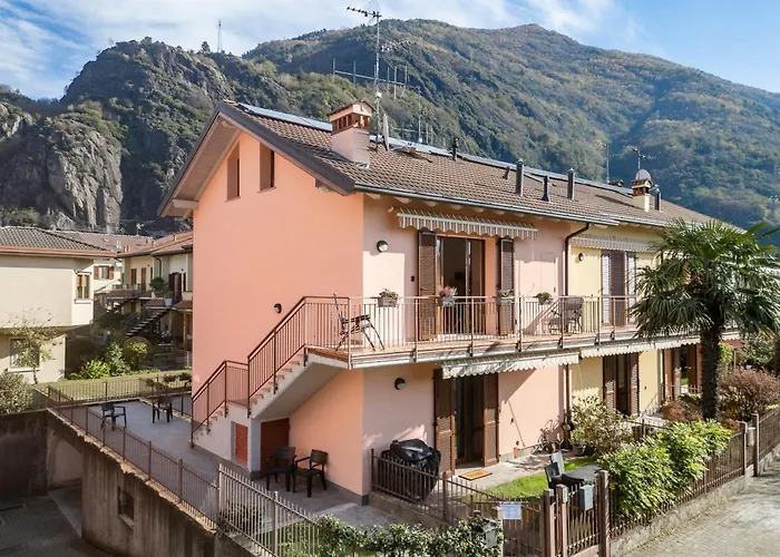 Golden 2 - Just Few Steps From The דירה