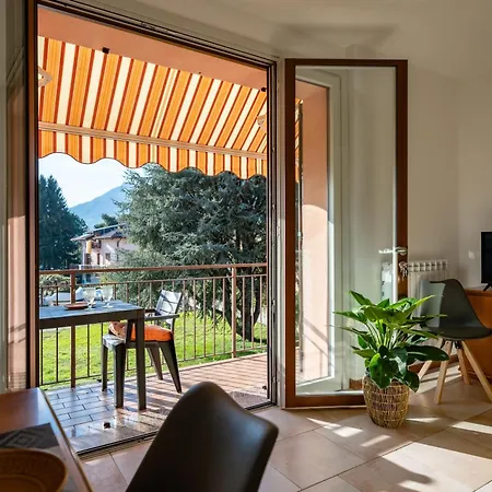 Golden 2 - Just Few Steps From The デルヴィオ