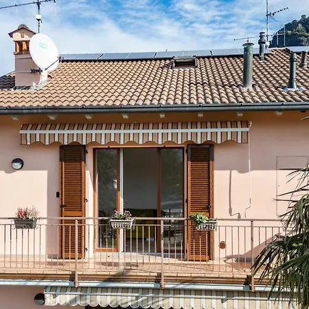 Golden 2 - Just Few Steps From The デルヴィオ